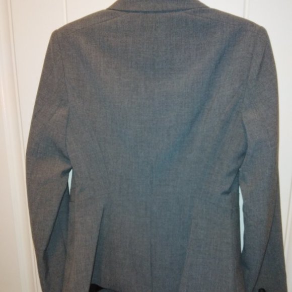 THE LIMITED COLLECTION Gray Blazer  SIZE 2 - Picture 2 of 6
